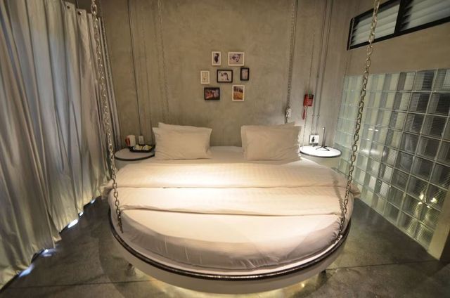 披耶嘉森旅舍 (House Of Phraya Jasaen)-豪華特大雙人床房 (含早餐) (Funk Fun (Room with breakfast))-4