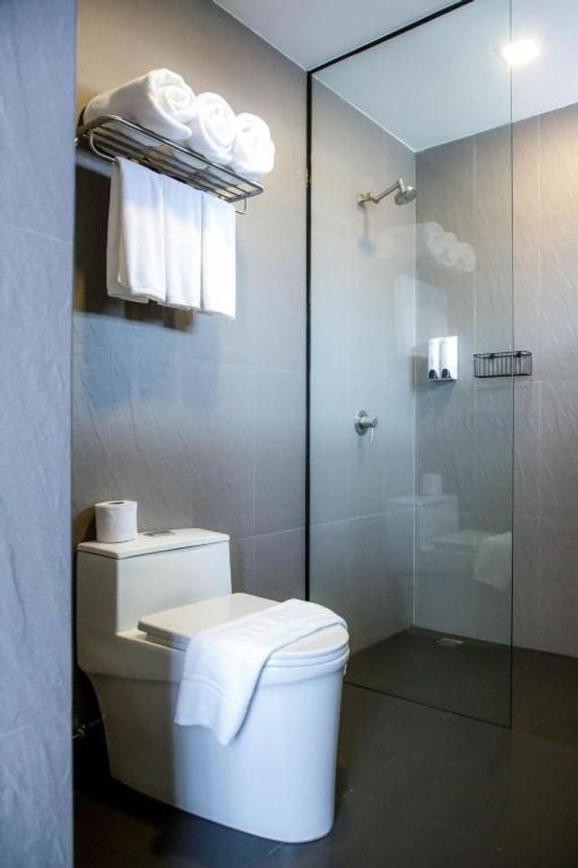 CREW Hotel-Standard Double Room-9