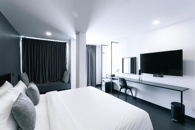 CREW Hotel-Standard Double Room-1