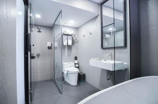 CREW Hotel-Duplex Room-11