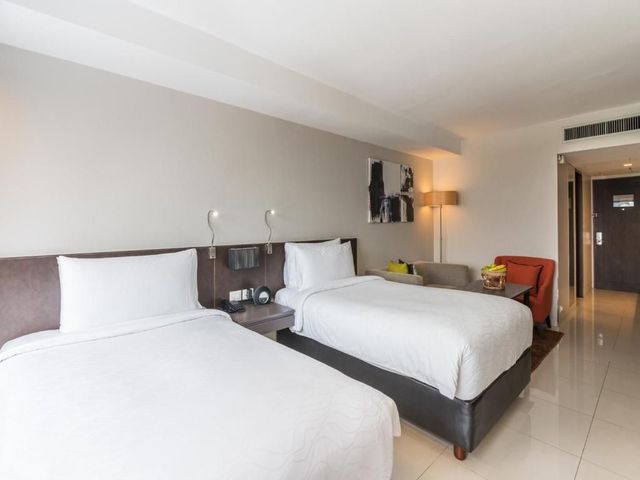 弥泰雅素坤逸18巷酒店 (Maitria Hotel Sukhumvit 18 Bangkok - A Chatrium Collection－SHA Extra Plus)-高級雙床房 (含早餐) (Studio Superior Twin Bed (Room with breakfast))-1