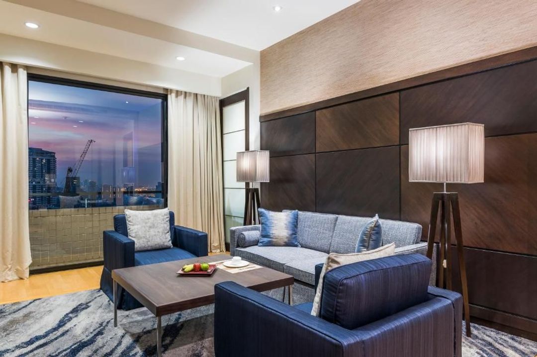 察殿恩博利套房酒店 (Emporium Suites by Chatrium)
