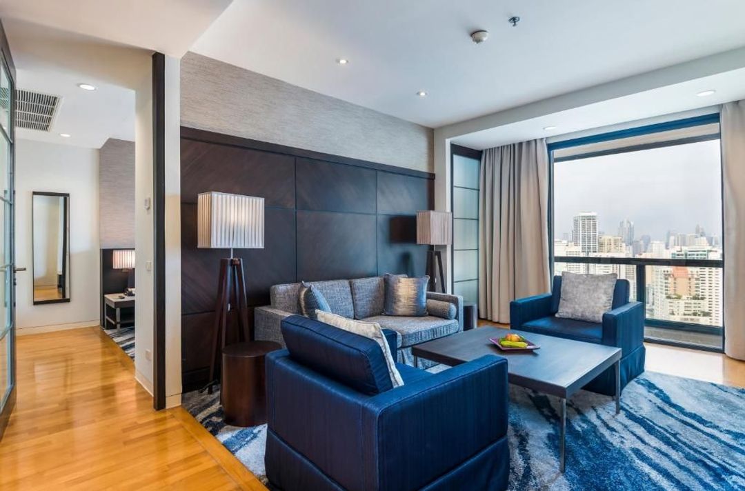 察殿恩博利套房酒店 (Emporium Suites by Chatrium)