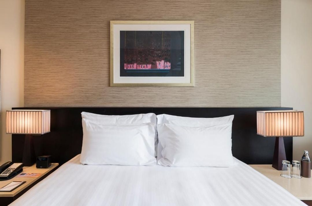 察殿恩博利套房酒店 (Emporium Suites by Chatrium)