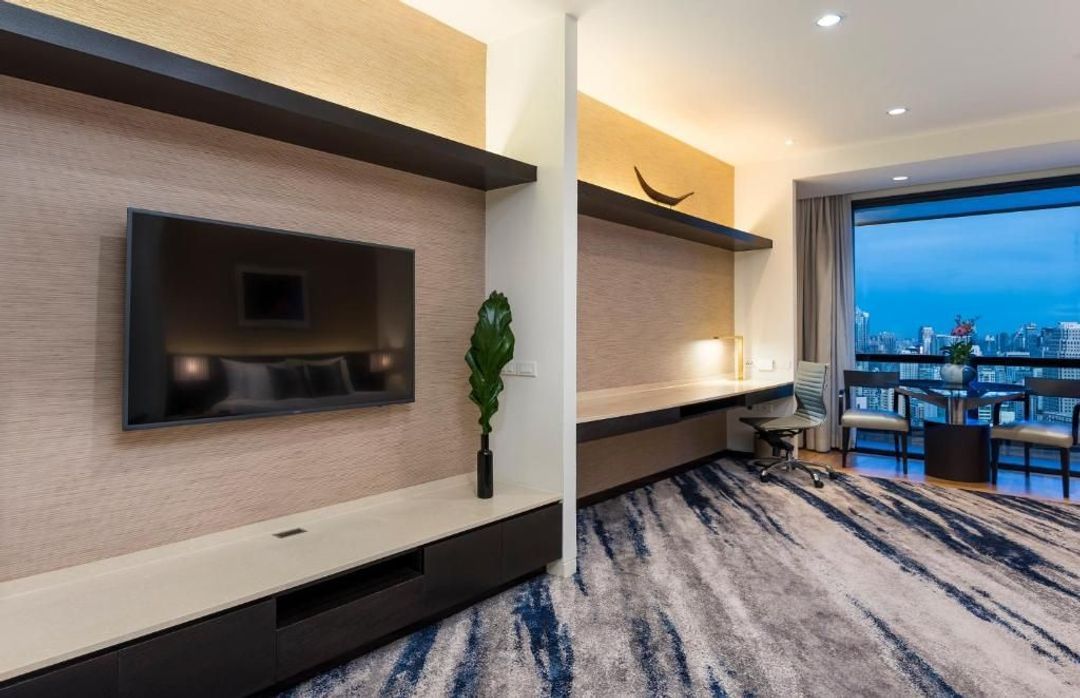 察殿恩博利套房酒店 (Emporium Suites by Chatrium)