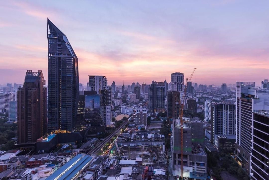 察殿恩博利套房酒店 (Emporium Suites by Chatrium)