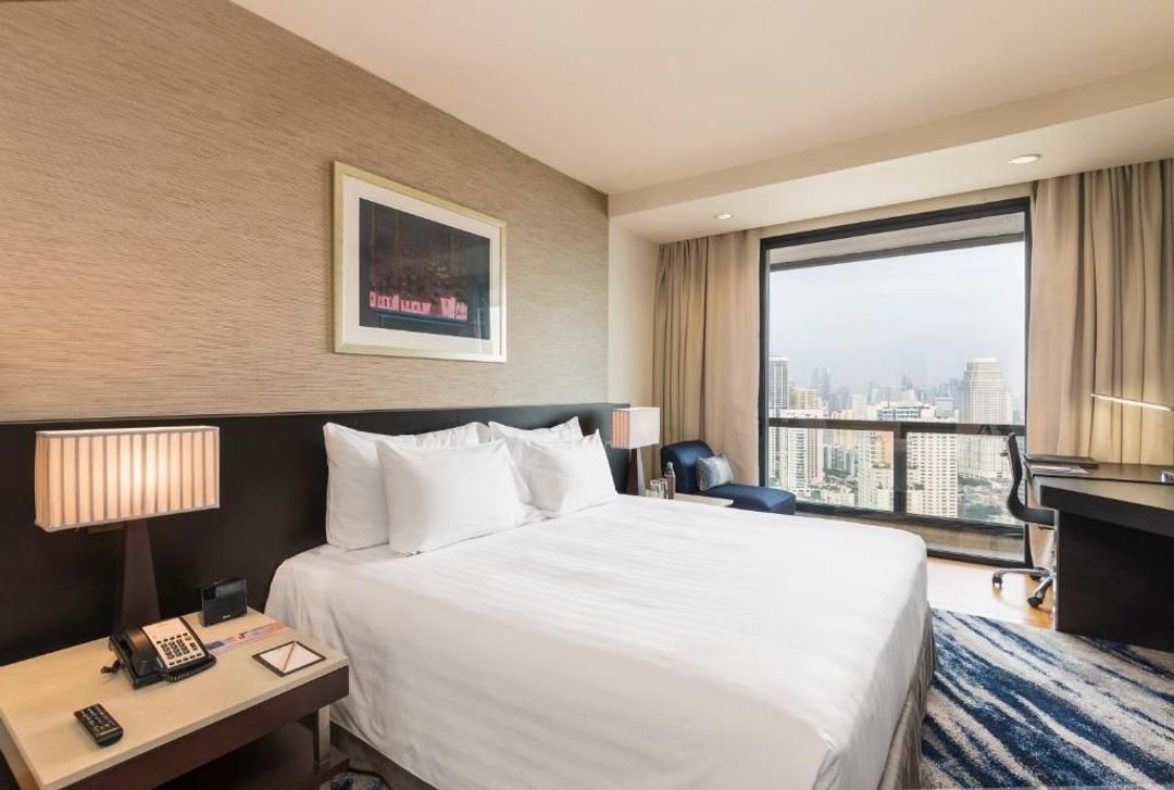 察殿恩博利套房酒店 (Emporium Suites by Chatrium)
