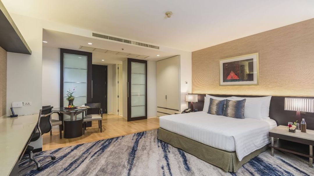 察殿恩博利套房酒店 (Emporium Suites by Chatrium)
