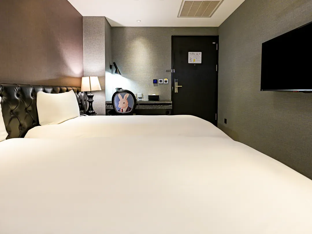 CHECK inn Taipei Main Station