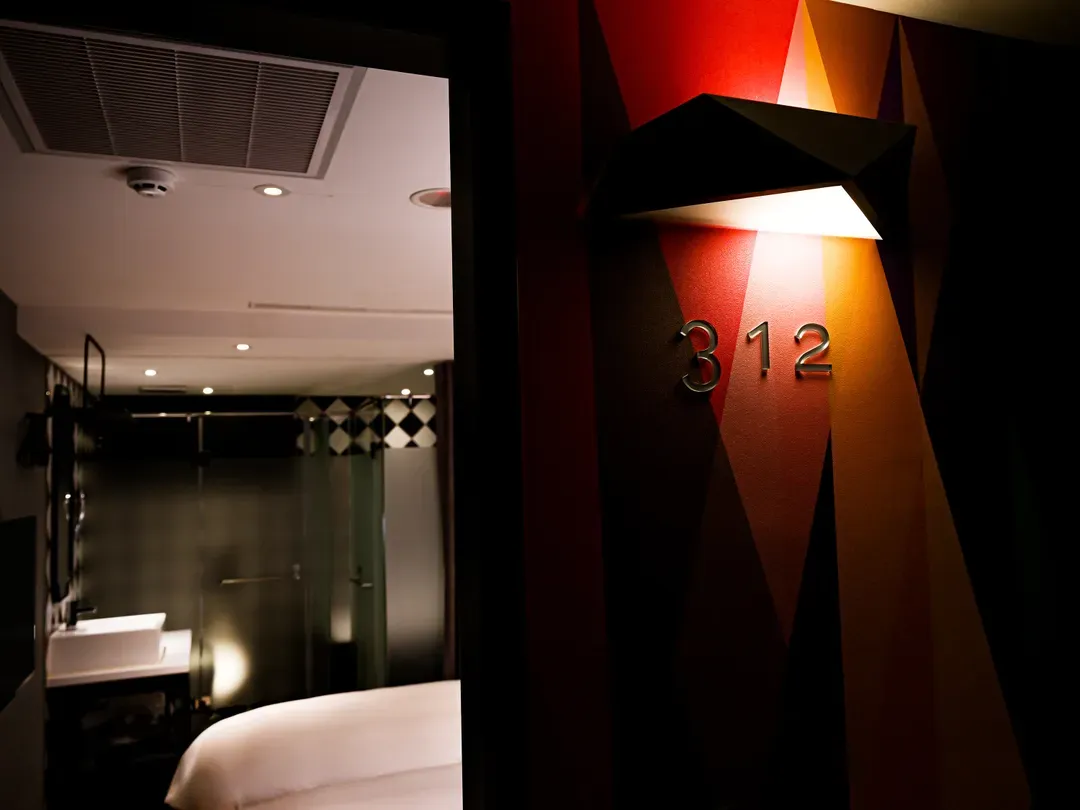 CHECK inn Taipei Main Station