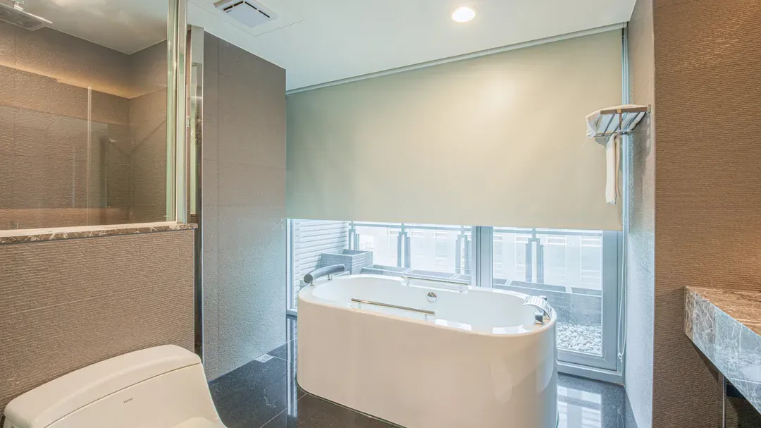 CHECK inn SELECT Taichung Dadun