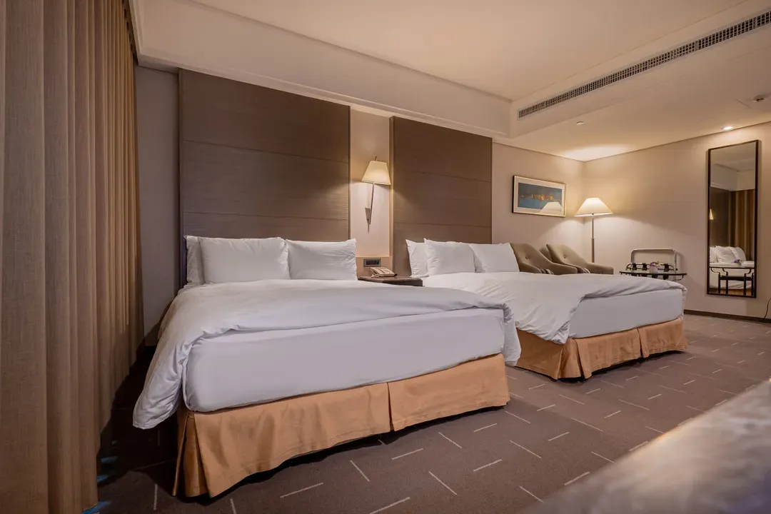 CHECK inn SELECT Taichung Dadun