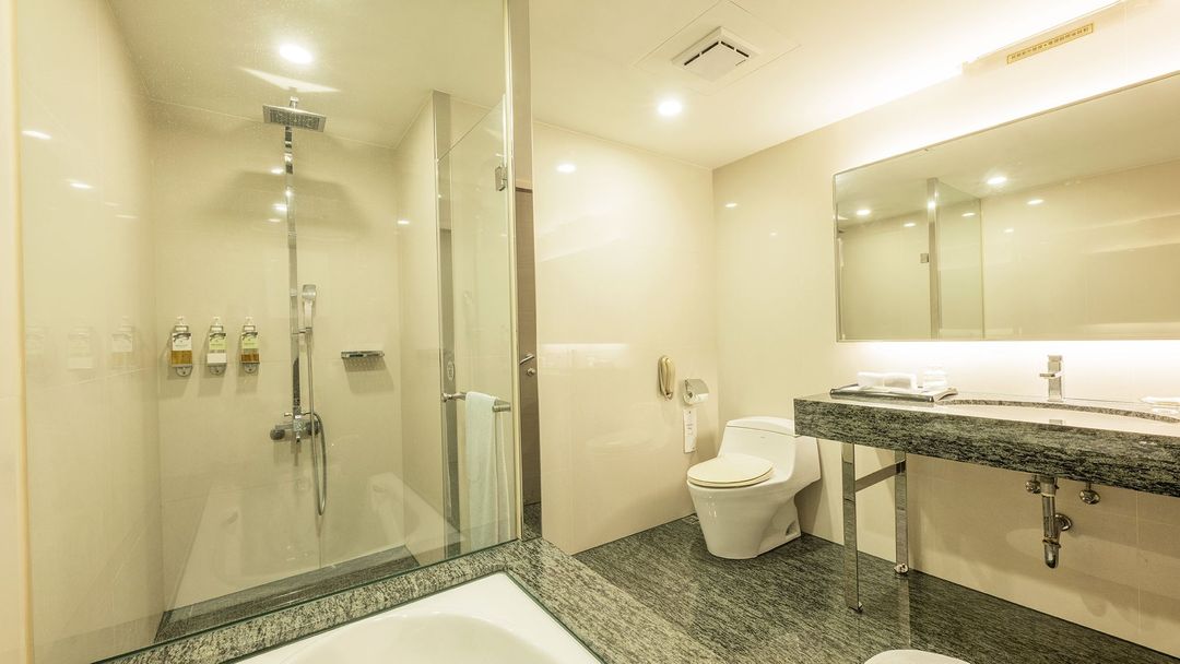 CHECK inn SELECT Taichung Dadun