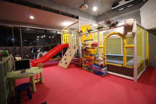 Wikid Design Hotel-8-person building - 4 double rooms-10