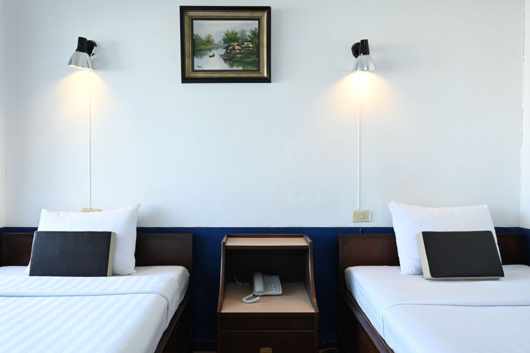 军甲盛斯利荣饭店 The Krungkasem Srikrung Hotel (SHA Extra Plus)
