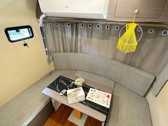 川夏野奢露營區丨獨家8折起！一泊二食神殿帳、豪華露營車-【露營車】銀彈豪華露營車-4