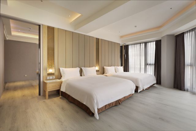 Gamalan Star Hotel-Executive Family Suite-3