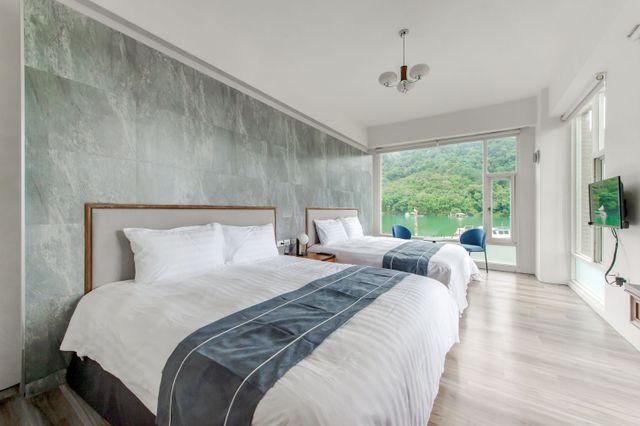 Sun Moon Lake Shui Yang-Full Lake View Quadruple Room_Low Floor-203,204-6