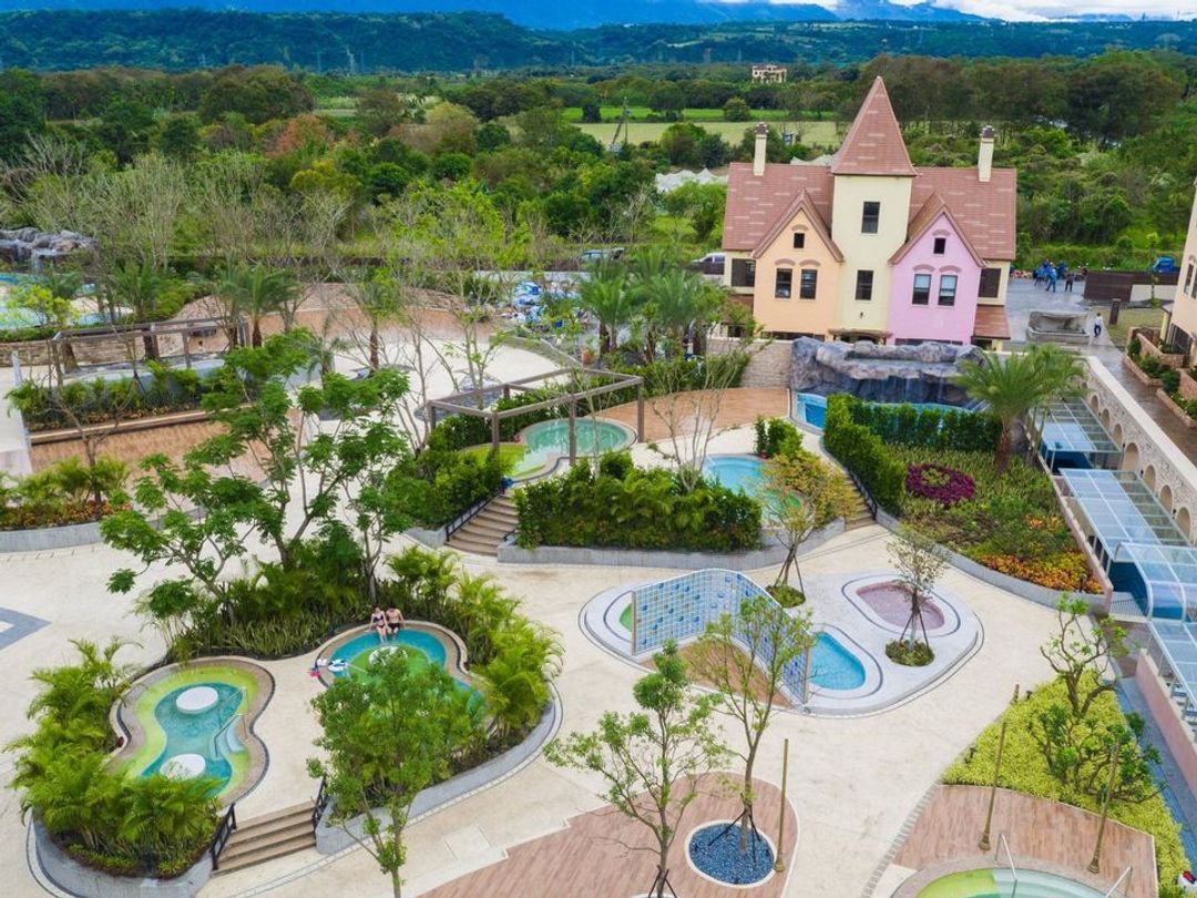 Grand Cosmos Resort