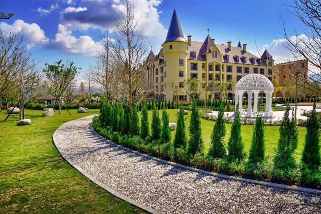 Grand Cosmos Resort