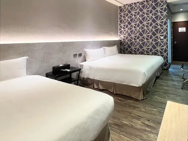 綺樂文旅-桃園館-豪華三人房(一大一小床)-6