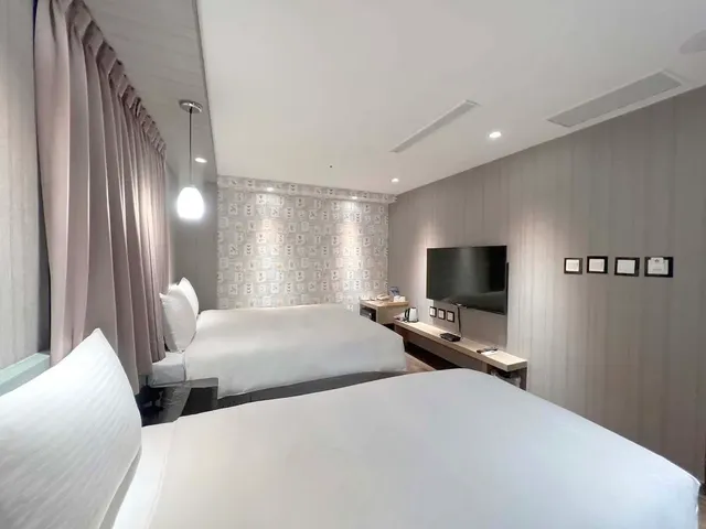 綺樂文旅-開封館-豪華三人房(一大一小床)-7