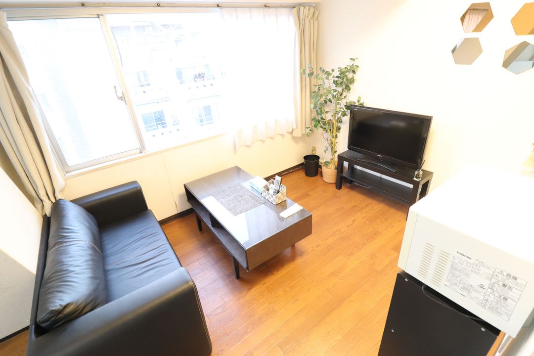 AEF: 黑門市場旅居｜日本橋站步行2分