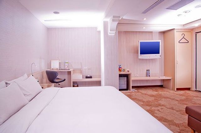 YOMI HOTEL-Accessible room-2