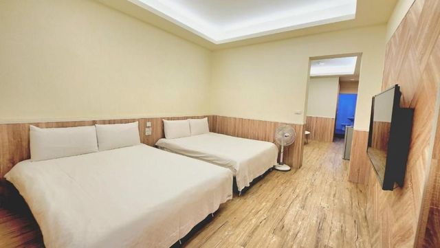 羅東幸福Yes｜溜滑梯主題房型、羅東夜市1分鐘-幸福泡泡四人房-3