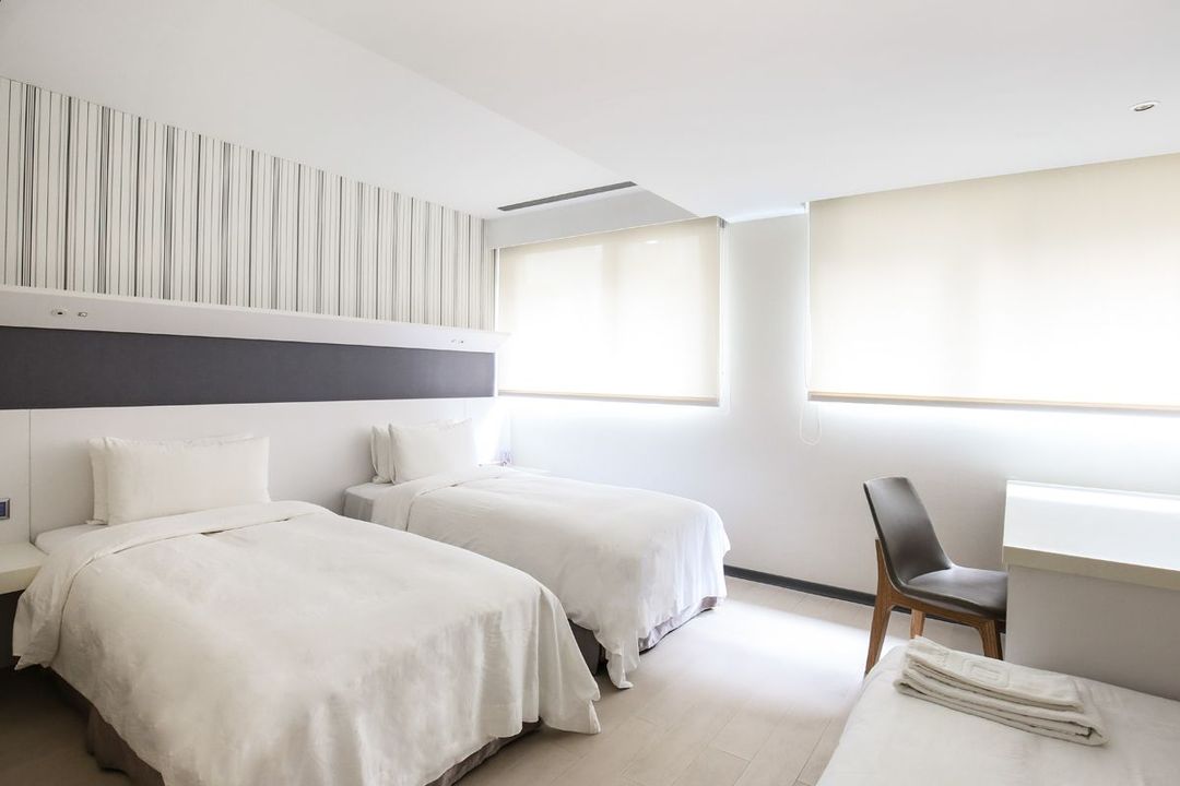 Dandy Hotel