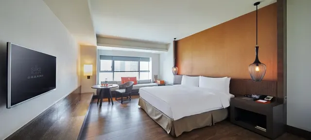 Silks Place Tainan-Deluxe King Room ll include breakfast l 2 pax-6