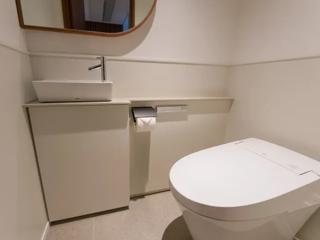 【ハリウッドツインルーム】温水洗浄機能付きトイレ