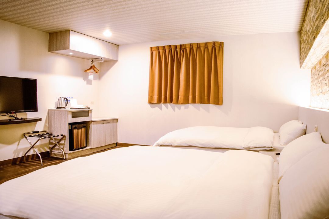 West Hotel Puli