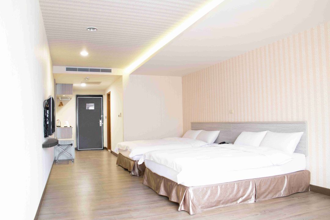 West Hotel Puli