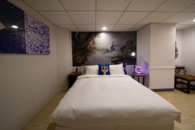 ArtHome Hotel-Double Bed Room-2