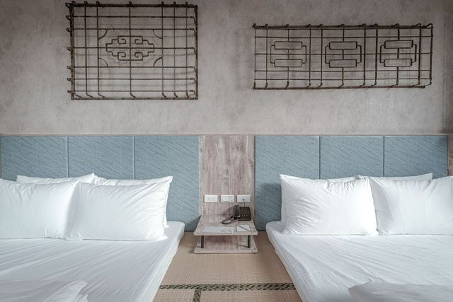 Somer Chew Hotel-Deluxe Quadruple Room with Balcony-2