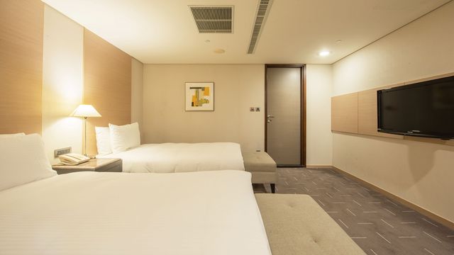 雀客藏居台中大墩-雀躍雙床客房(無窗)-5