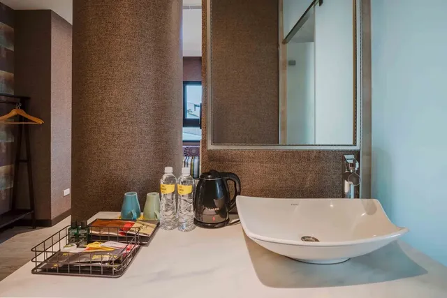 CHECK inn Taichung Ziyou-Deluxe Double Room-12