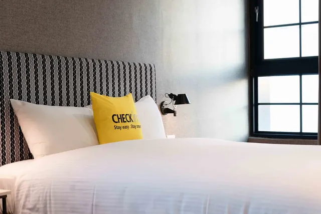 CHECK inn Taichung Ziyou-Deluxe Double Room-8