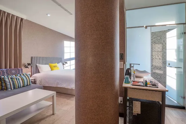 CHECK inn Taichung Ziyou-Deluxe Double Room-13