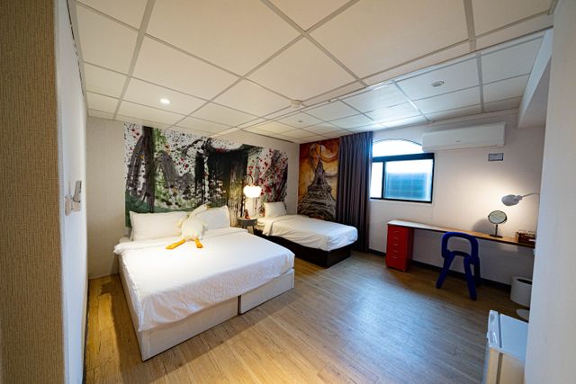 ArtHome Hotel-Deluxe Triple Room-13