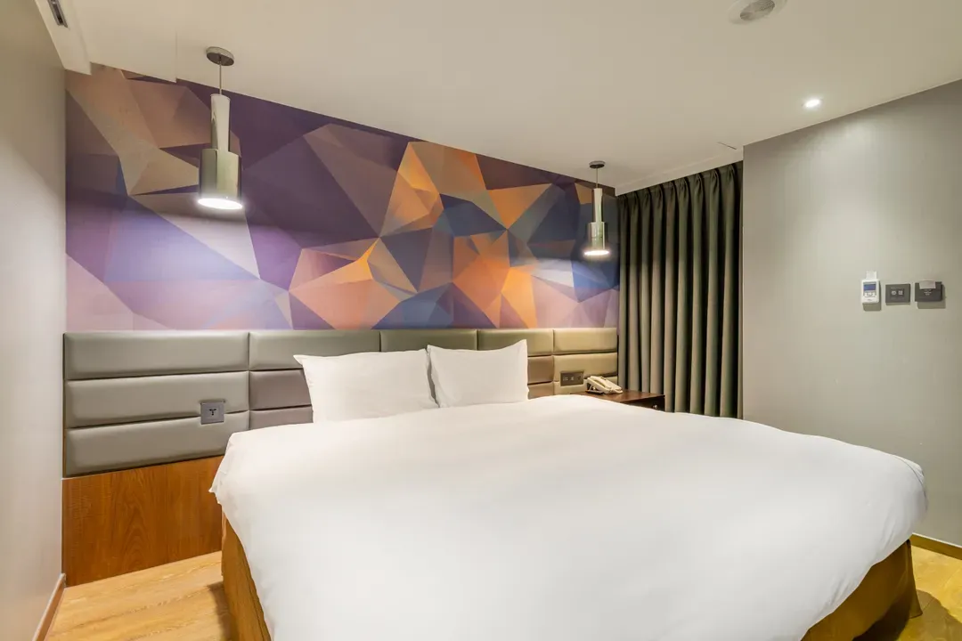 CHECK inn Taichung Wenxin Zhongqing