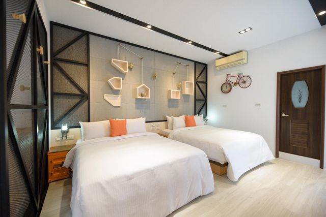 Penghu Blue Ocean Sunny Bed and Breakfast-Lighthouse balcony quadruple room-1