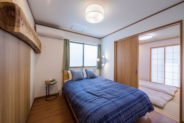Room1