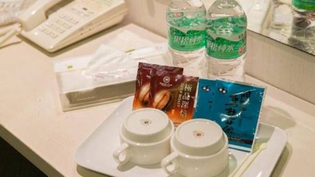 博奇大飯店 | 一中商圈、台中火車站-雙床房(無窗)-6