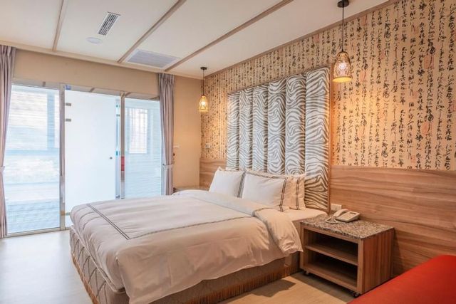 SAN CHIAO HOTEL-【Exclusive project】Deluxe Double Room (Standard Double Room)-1
