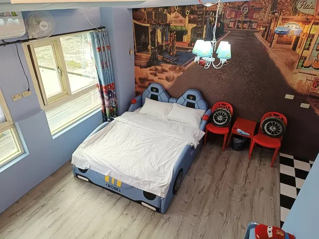 Alice theme bed-Lightning Car 2+2 Room-2