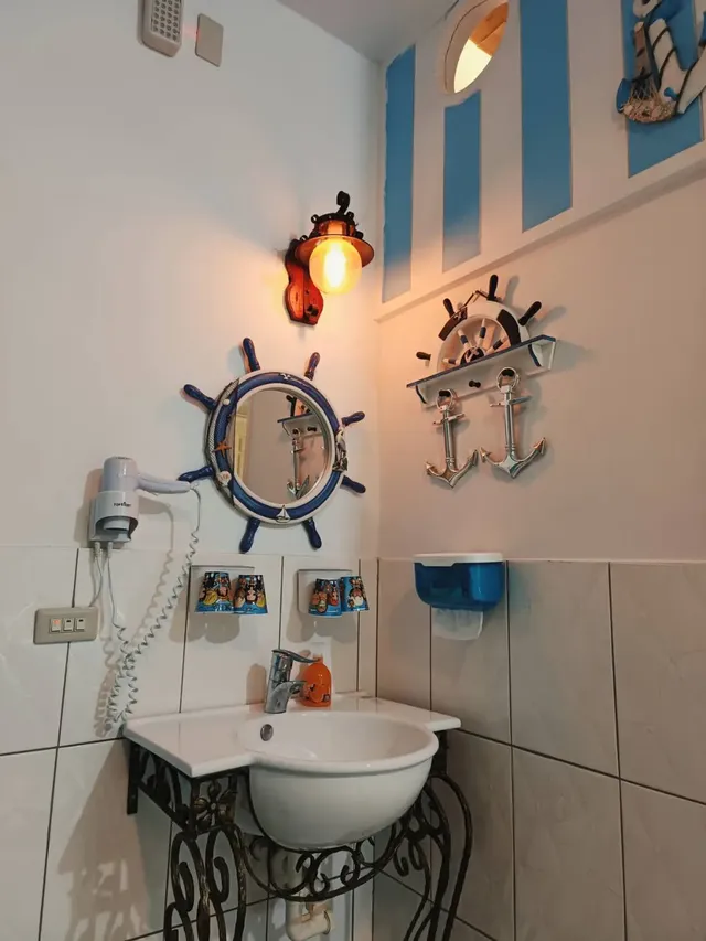 Alice theme bed-One Piece 2+2 Room-5