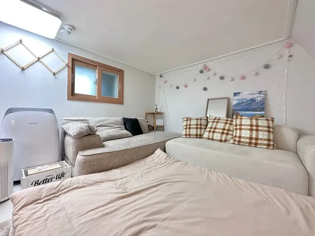 Teddy House-Accommodates 4-6 people-4