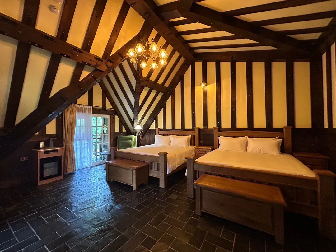 Senboard Manor